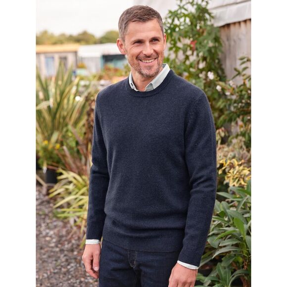 WoolOvers Mens Lambswool Crew Neck Sweater / Navy